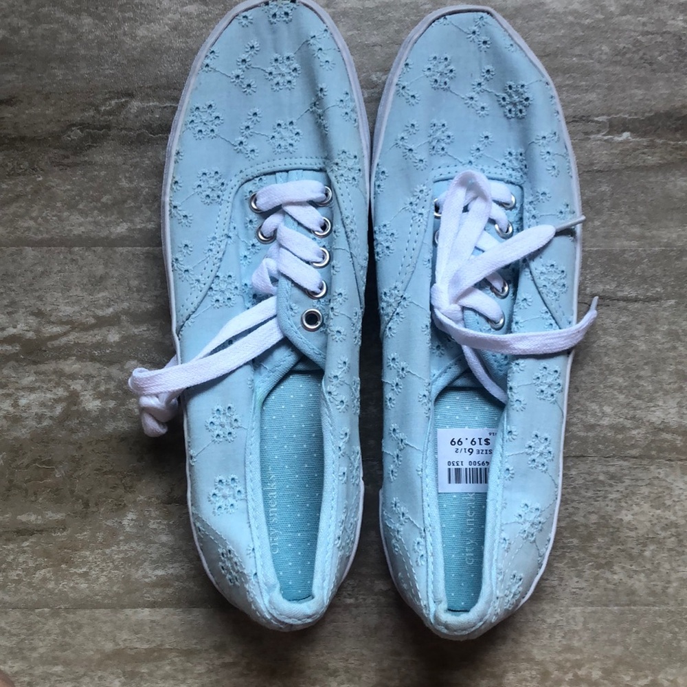 Payless 6.5M Baby Blue